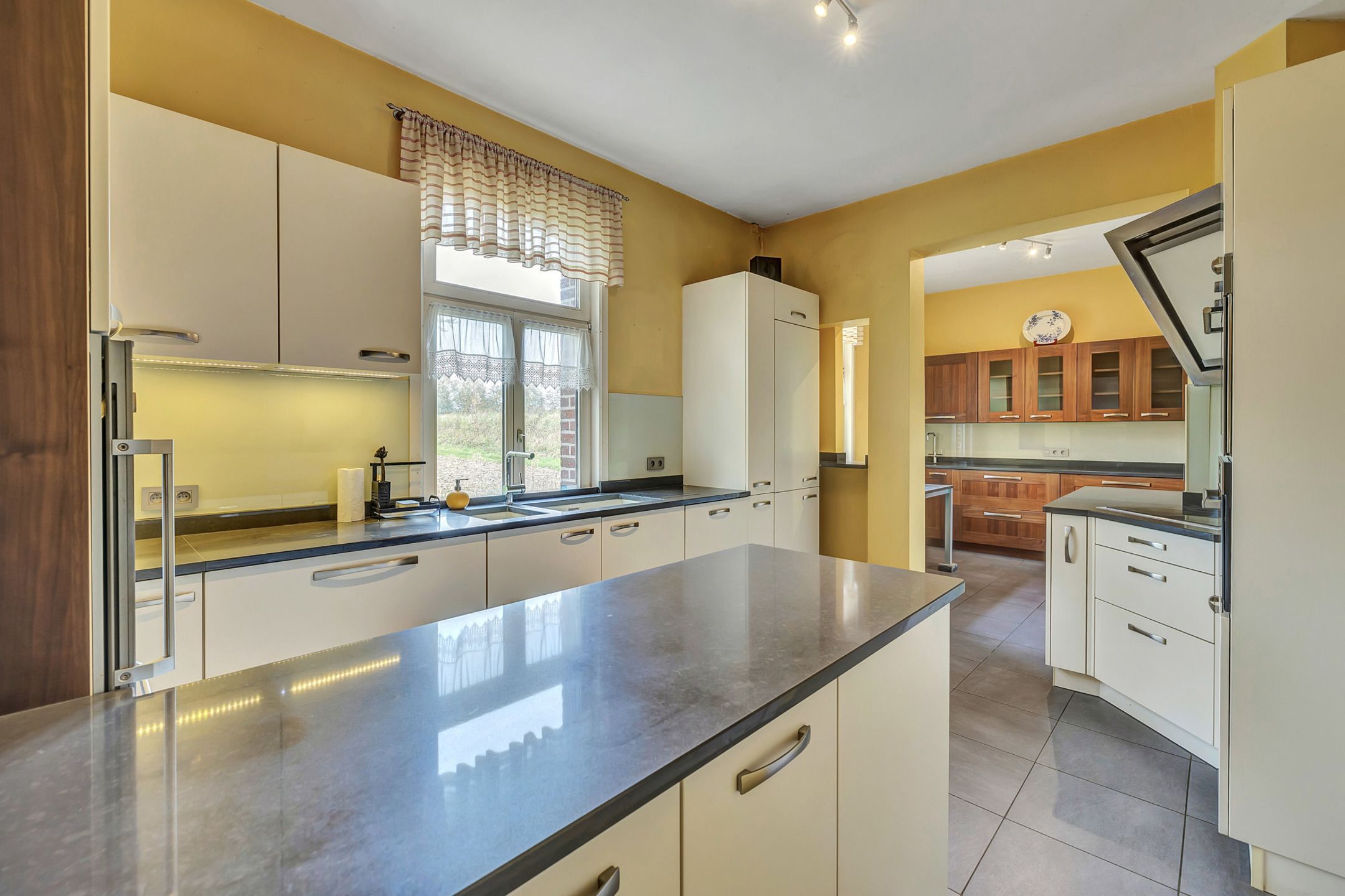 Fantastisch gerenoveerde hoeve met binnenzwembad foto 14