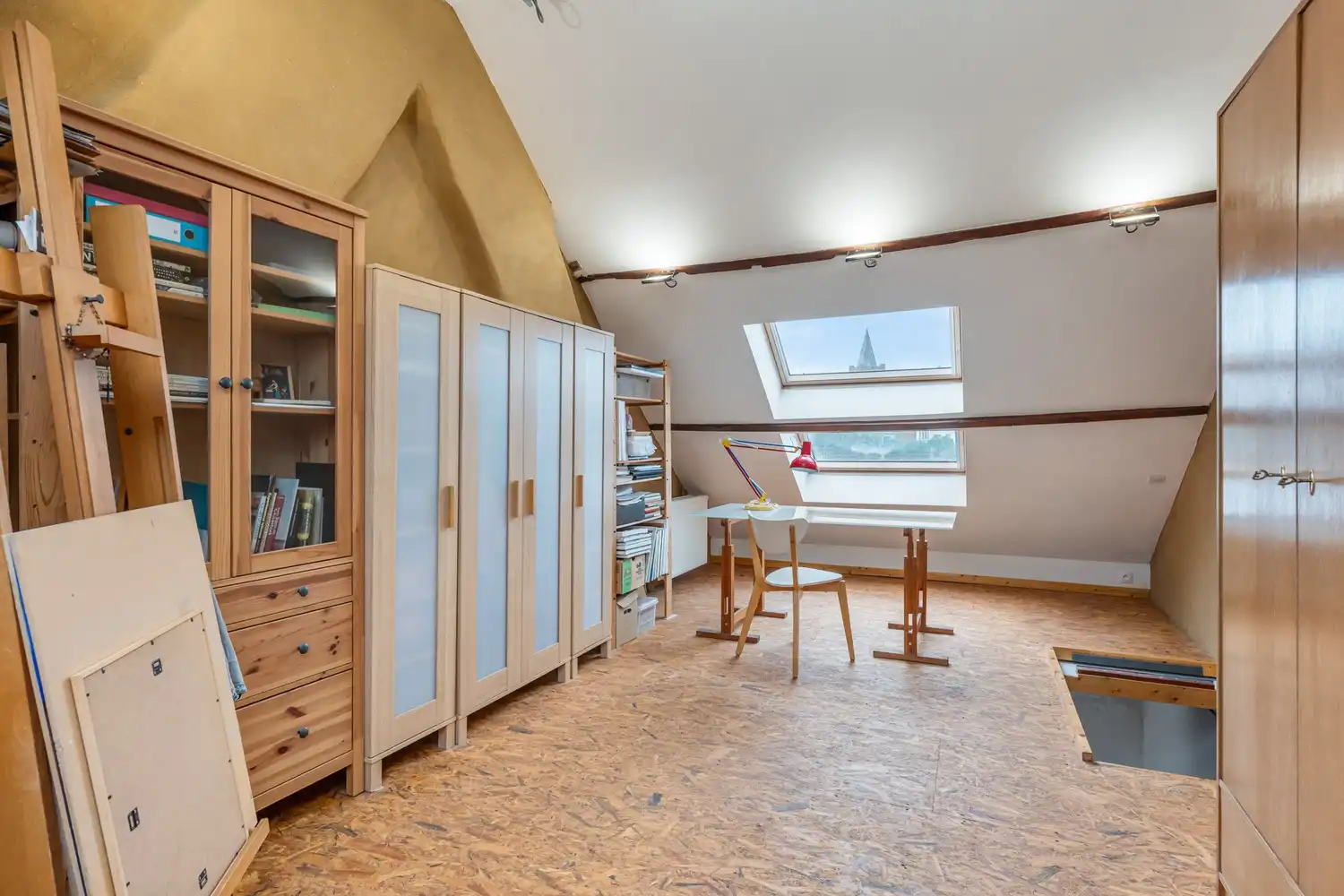 Goed gelegen en energiezuinige(B-label) woning met 3 slaapkamers en een tuin nabij het station van Leuven! foto 19