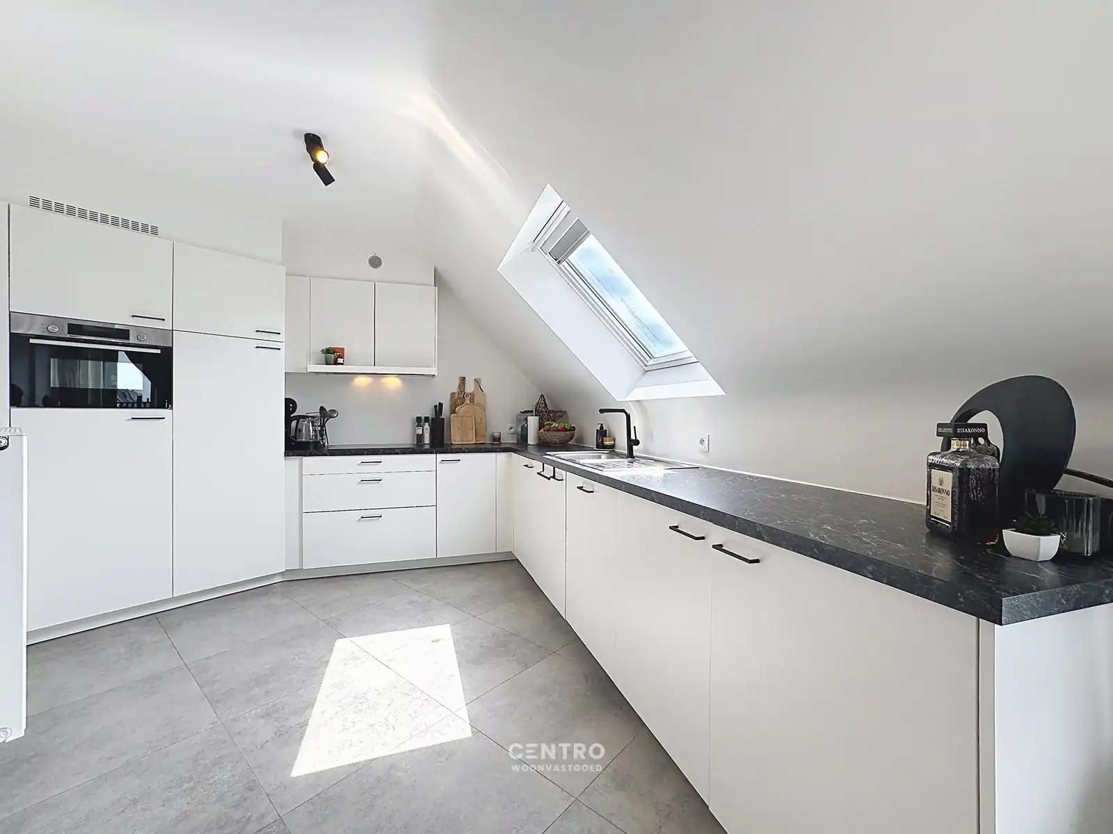 LEUK appartement met 2 slpk én 2 badkamers! foto 7