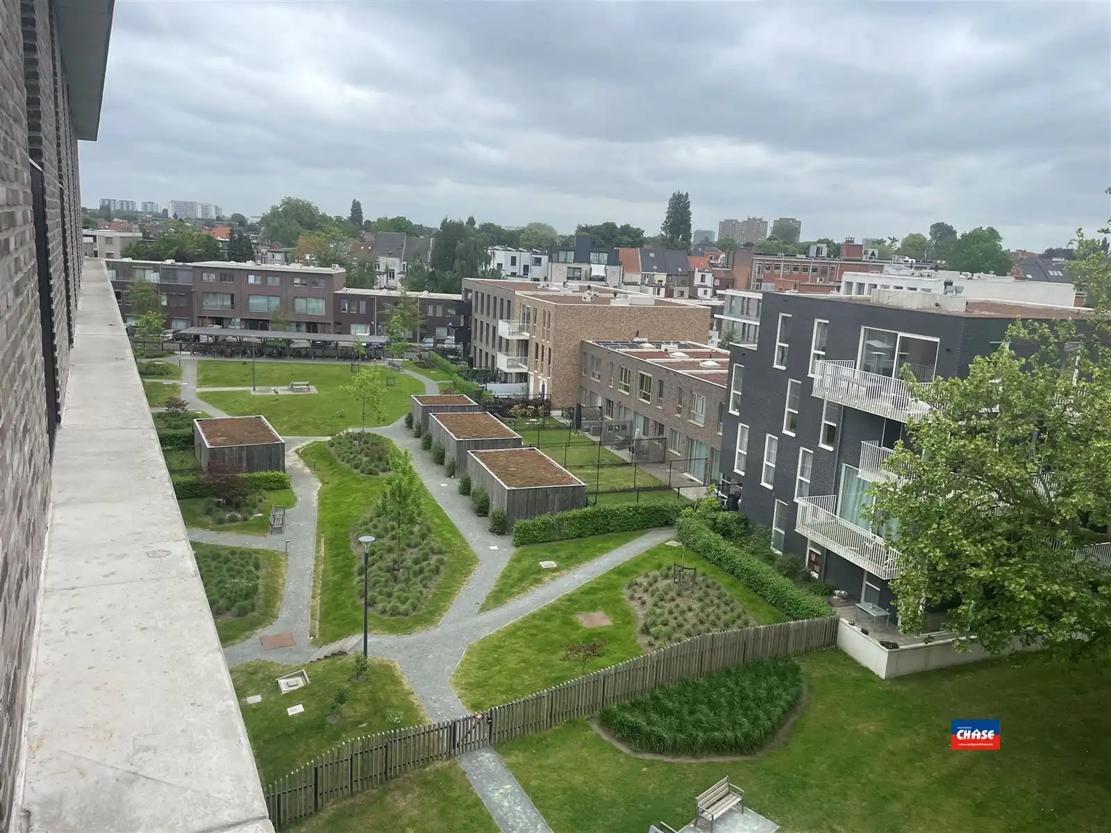 Knap nieuwbouwappartement met 2 slaapkamers, groot terras met prachtig uitzicht en ondergrondse autostaanplaats foto 8