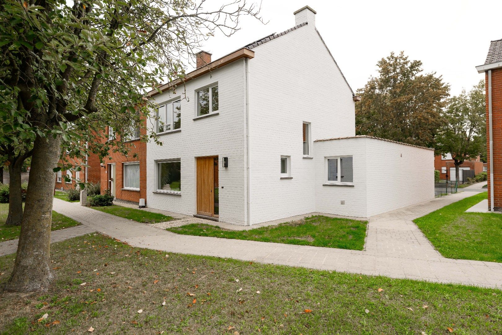 PERFECT INSTAPKLARE ENERGIEVRIENDELIJKE WONING MET TUIN EN GARAGE foto 3