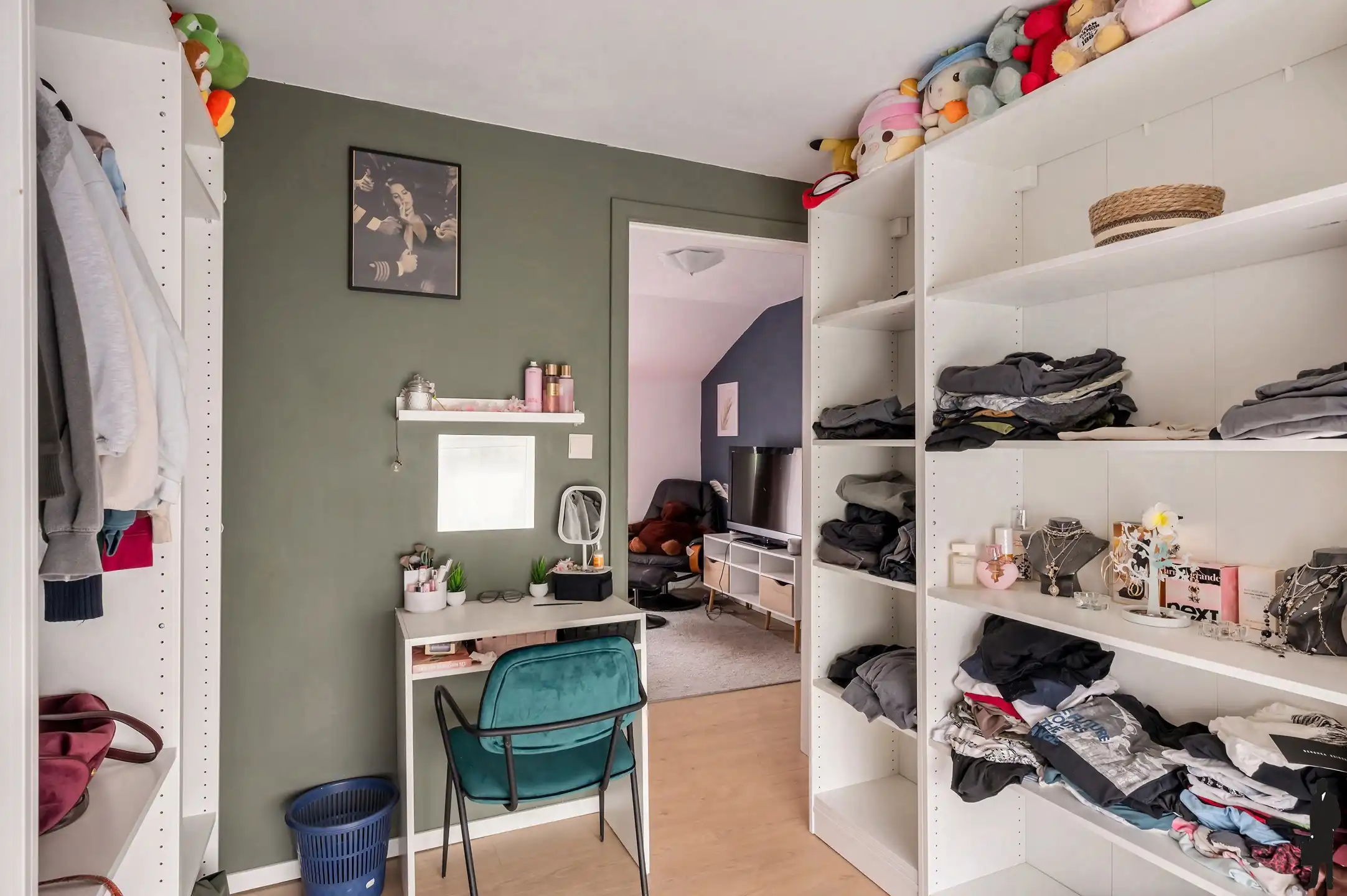 Charmante gerenoveerde rijwoning met zij-ingang en tuin in centrum Essen. foto 20