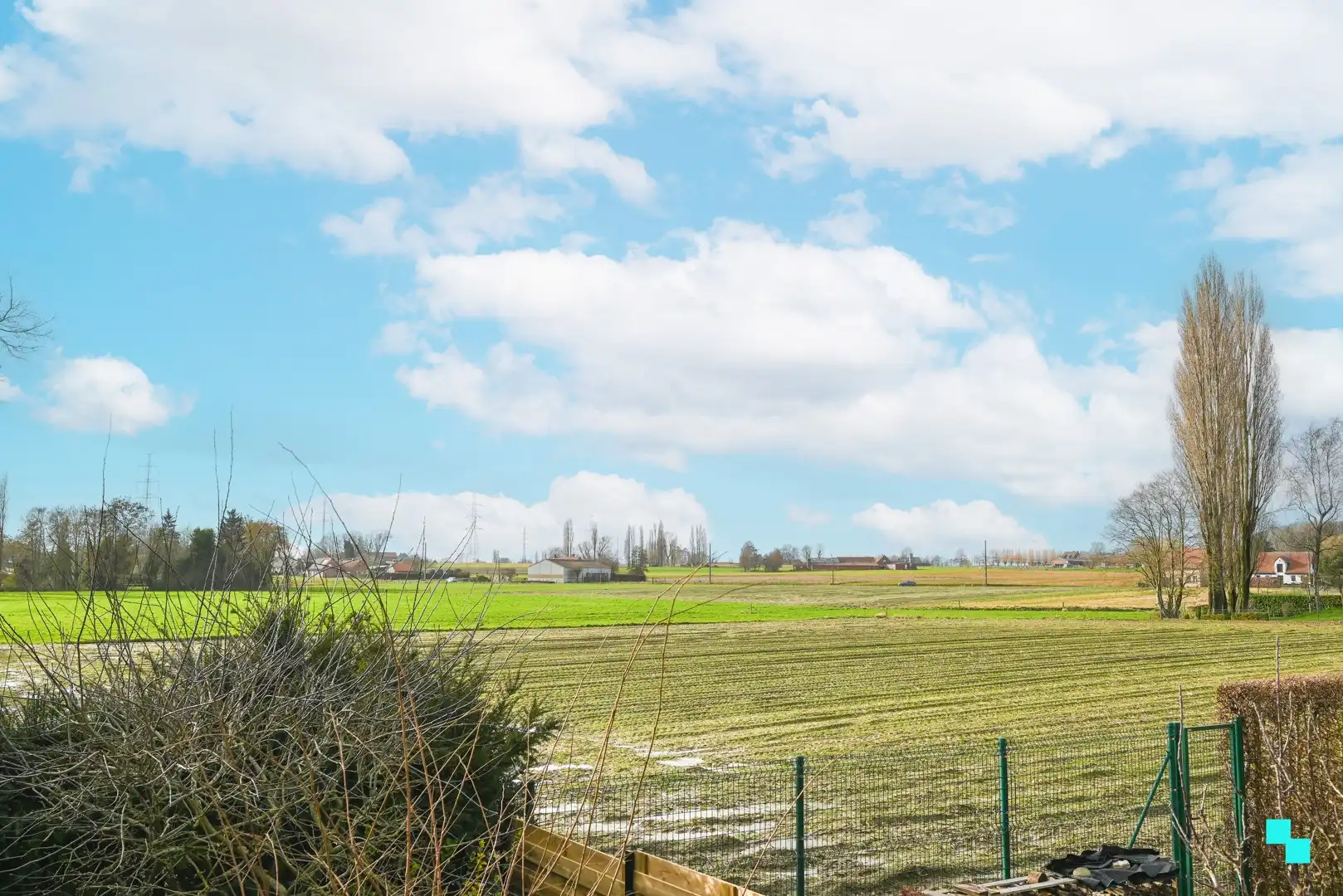 Recent gerenoveerde halfopen bebouwing foto 14