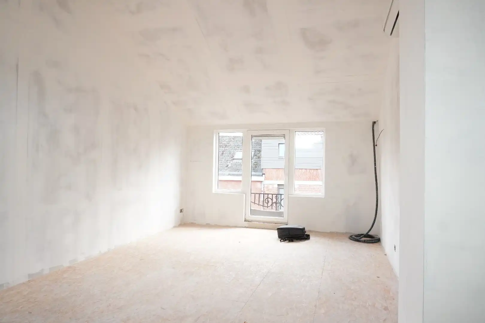 Gerenoveerde rijwoning in Lokeren, centrum. foto 17