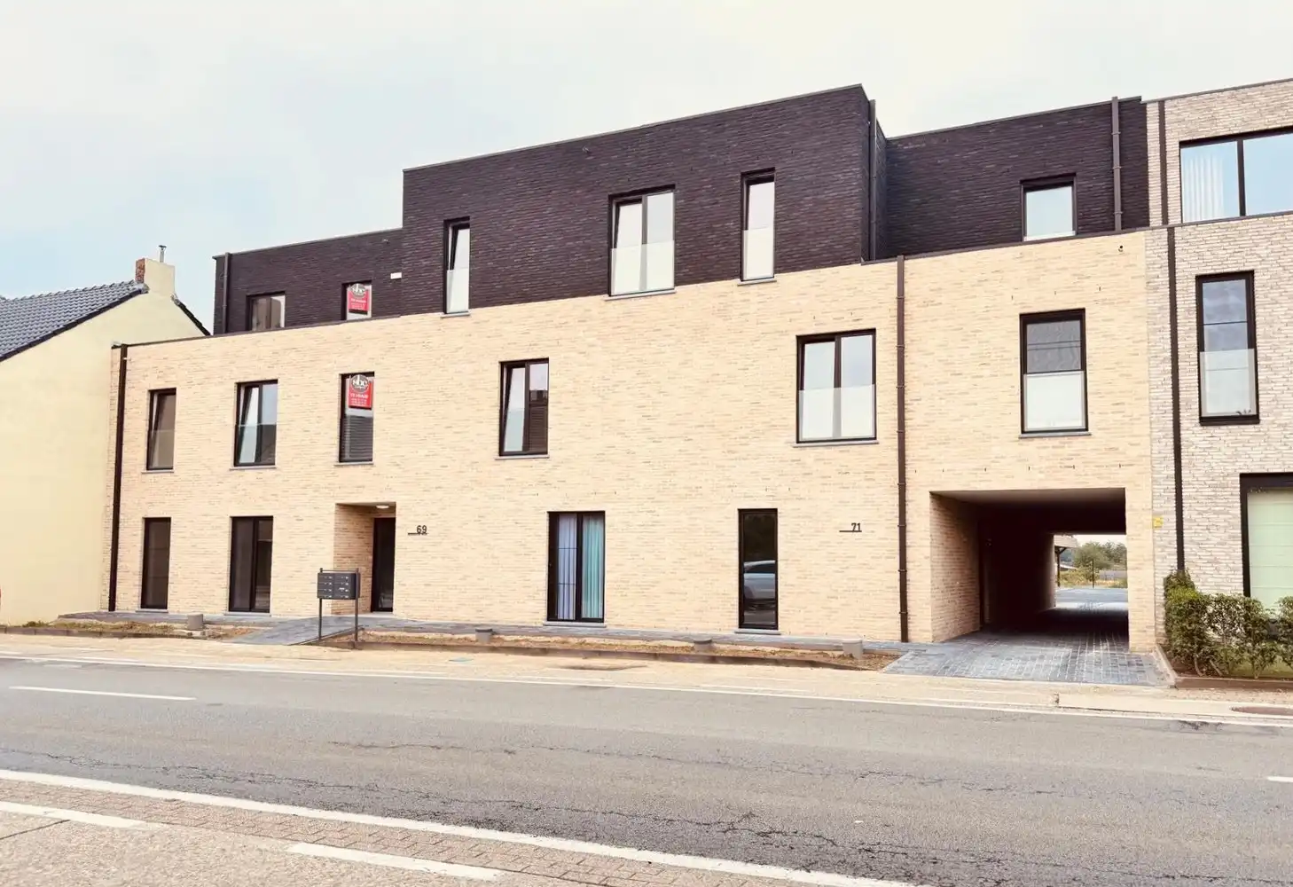 Nieuwbouw-2-slpkapp. met ruim terras foto {{pictureIndex}}
