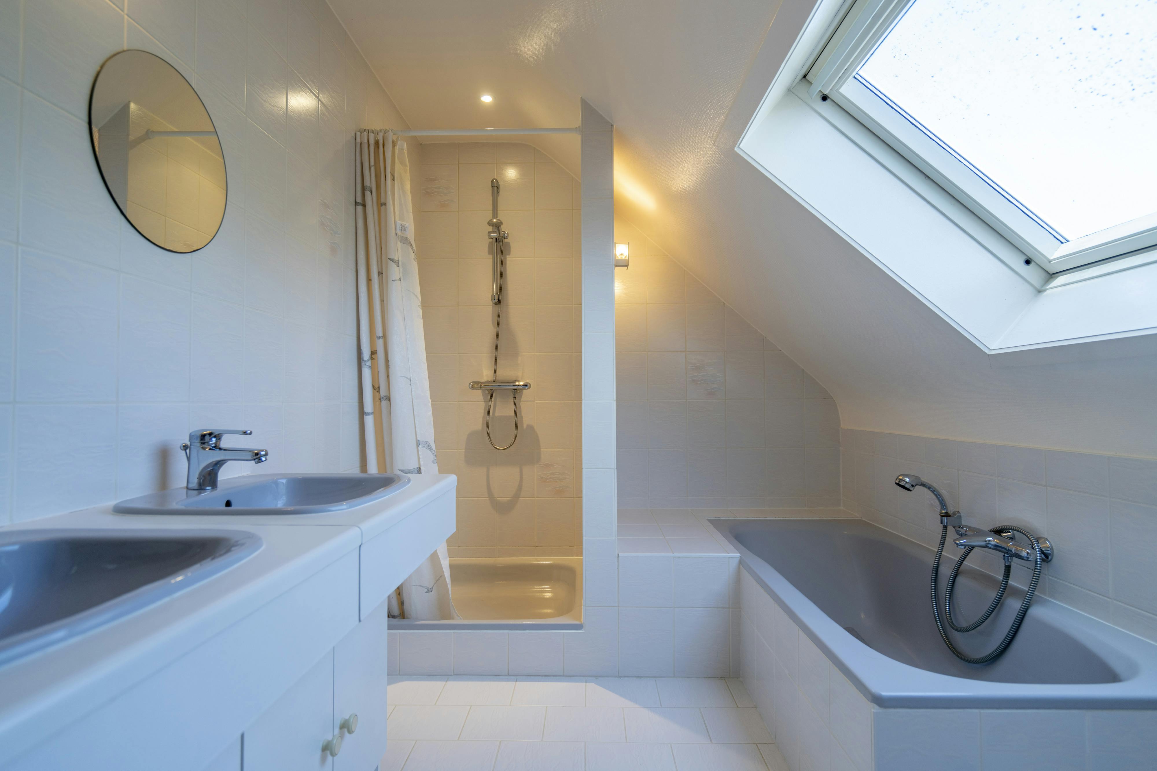  Instapklare villa in rustige residentiële buurt te Zwevegem foto 13