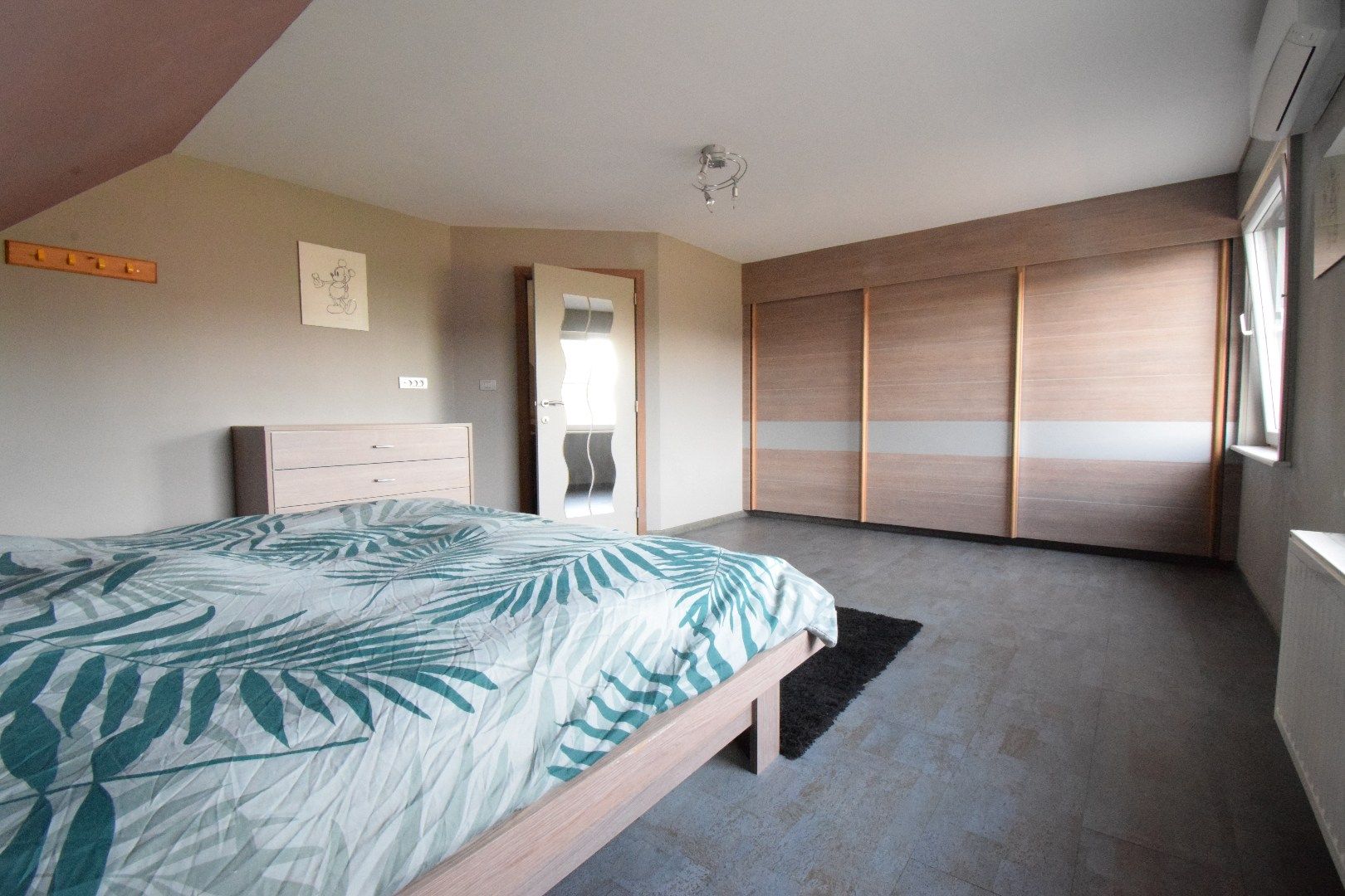 Recente villa met 4 slaapkamers, garage en zonnige tuin in Merkem  foto 9