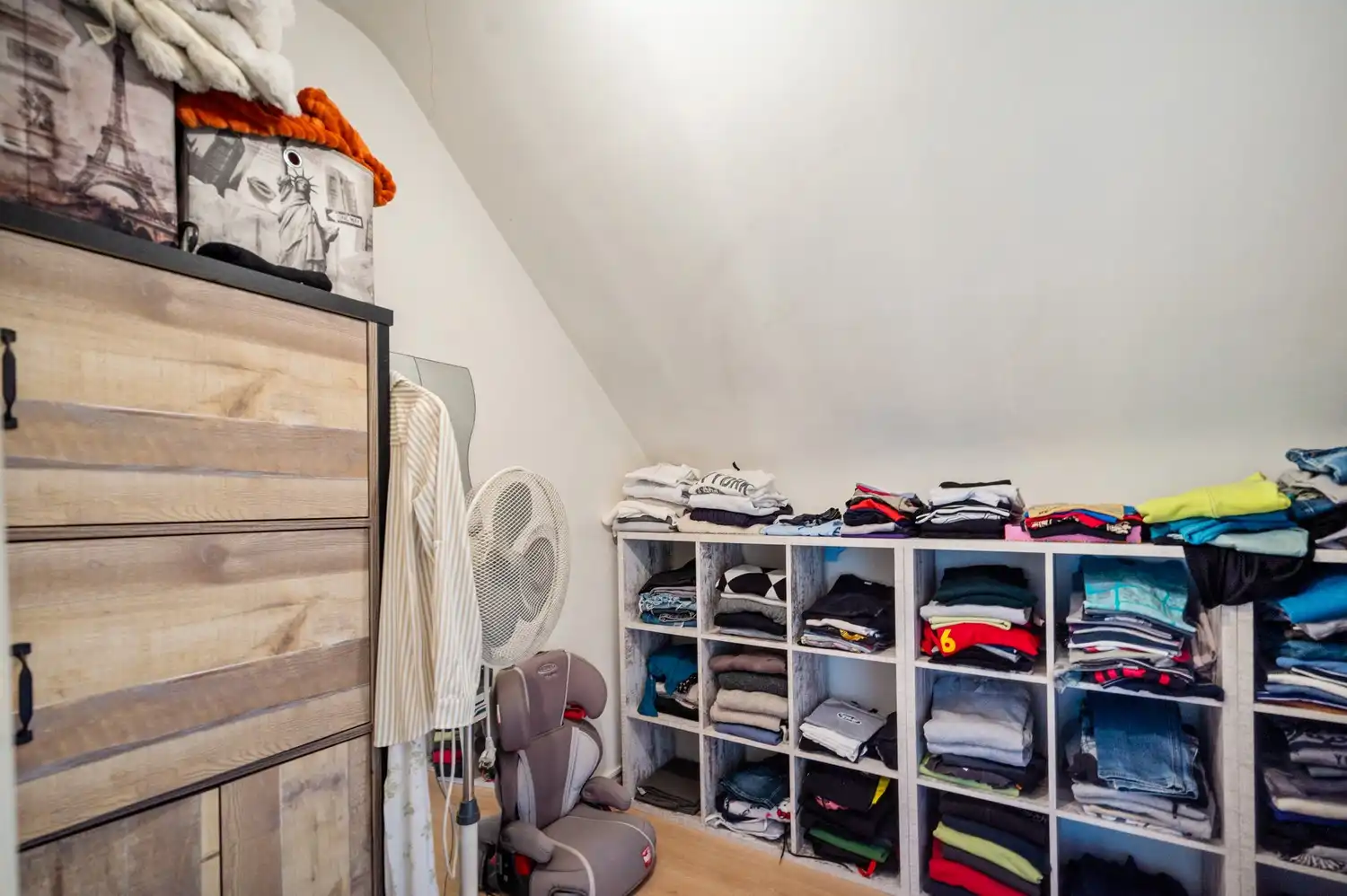 Op te frissen instapklare woning met 3 slpkrs en tuin te Hulshout foto 11