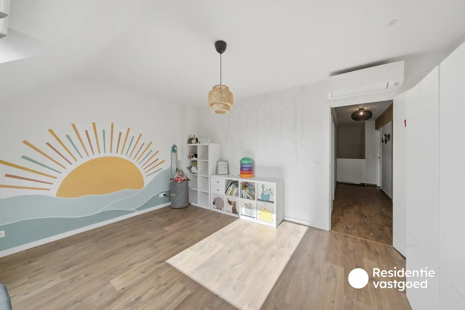 Instapklare woning te koop met garage en tuin! foto 22