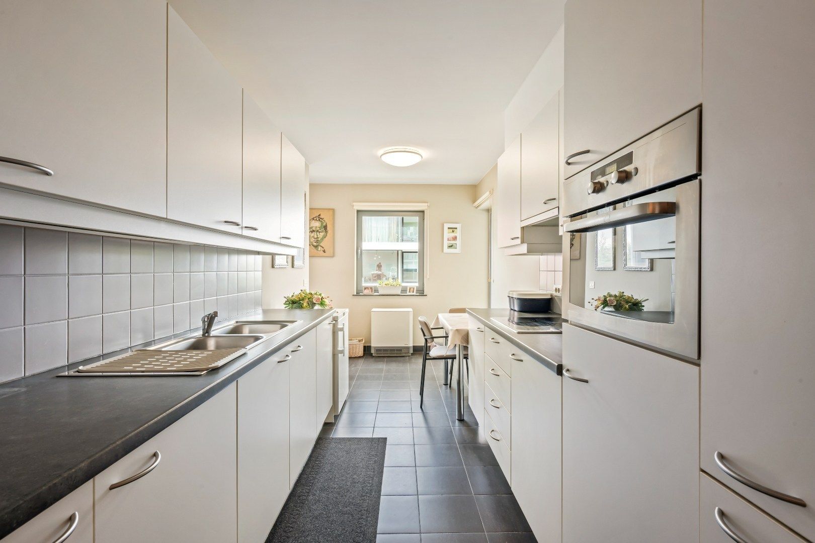 Prachtig appartement met 2 slaapkamers en 2 terrassen. foto 10