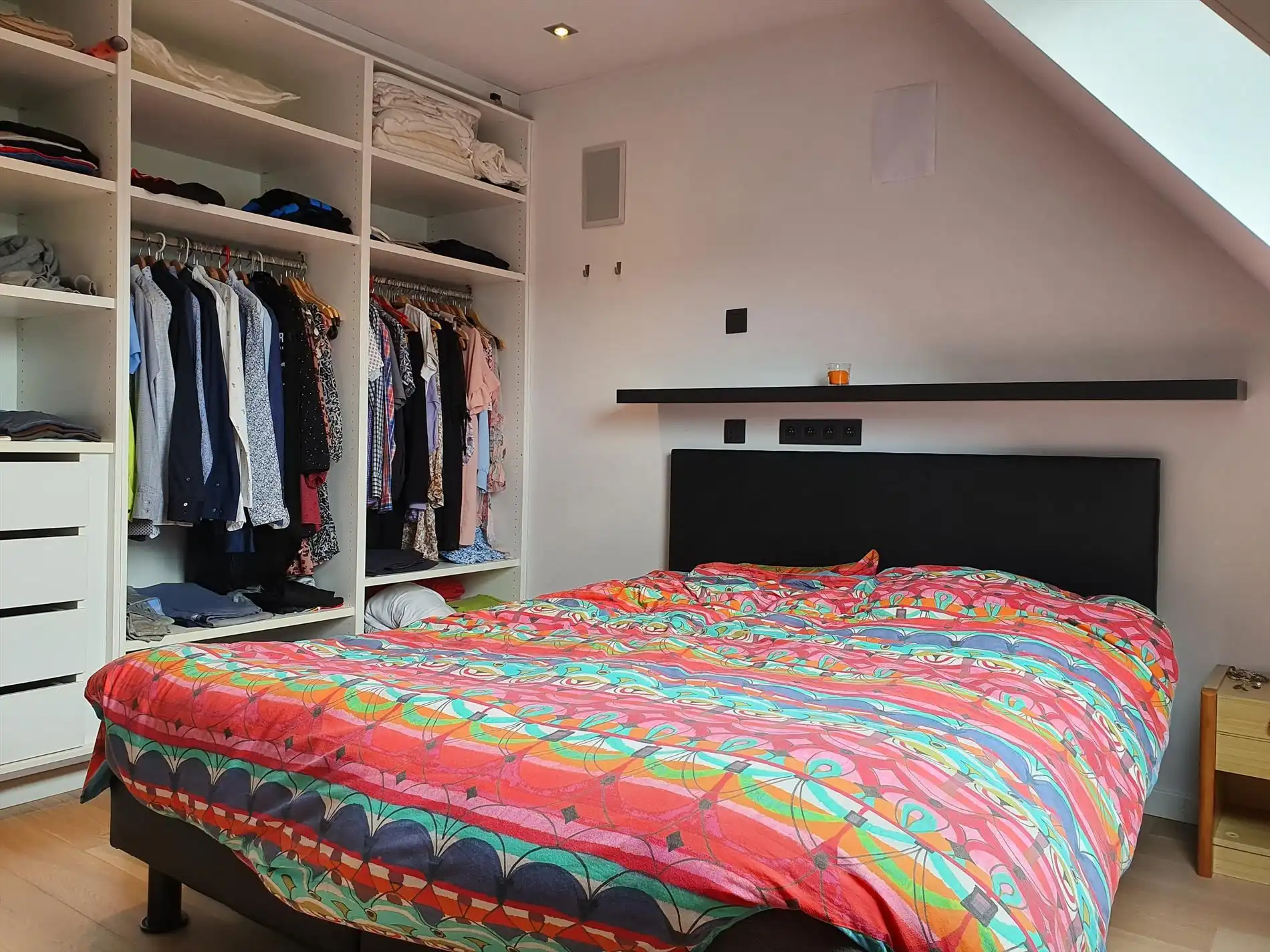 Appartement met 2 slaapkamers, ruim terras en autostaanplaats te OLV Olen ! foto 13