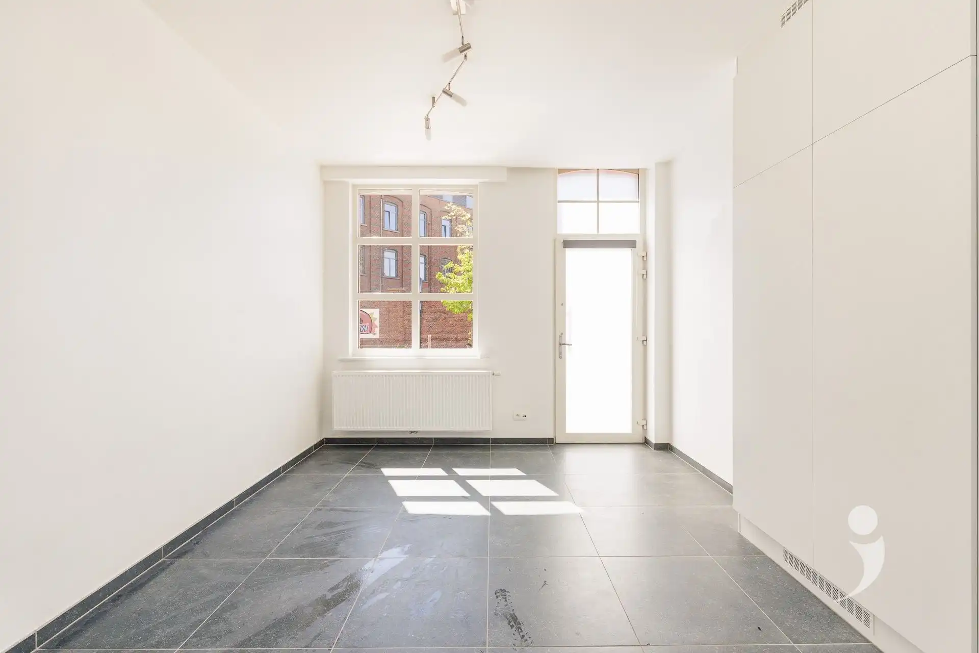 Prachtig gerenoveerde gezinswoning op een toplocatie foto 10