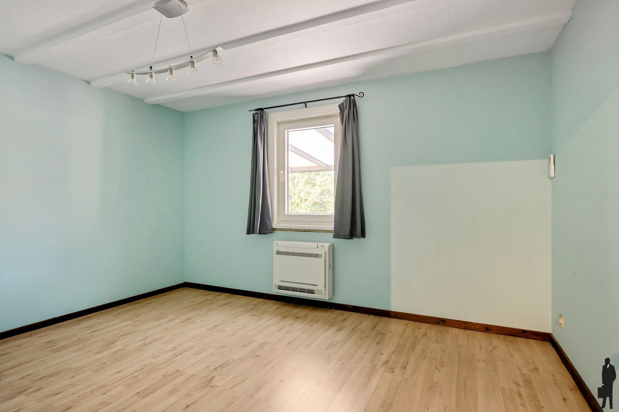 Volledig gerenoveerde woning met 4 slaapkamers  foto 13