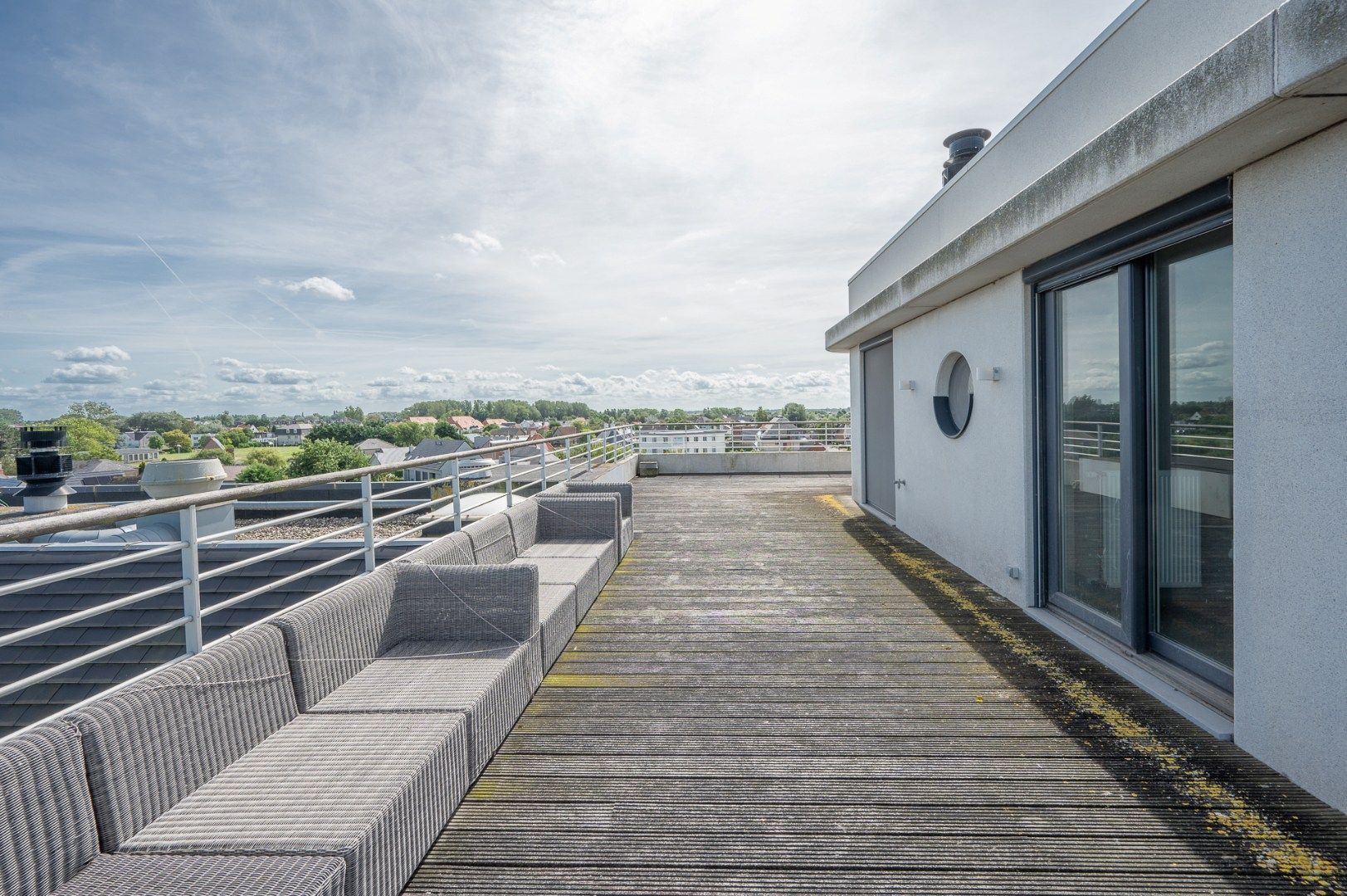 Unieke penthouse met open zichten richting de zee foto 7