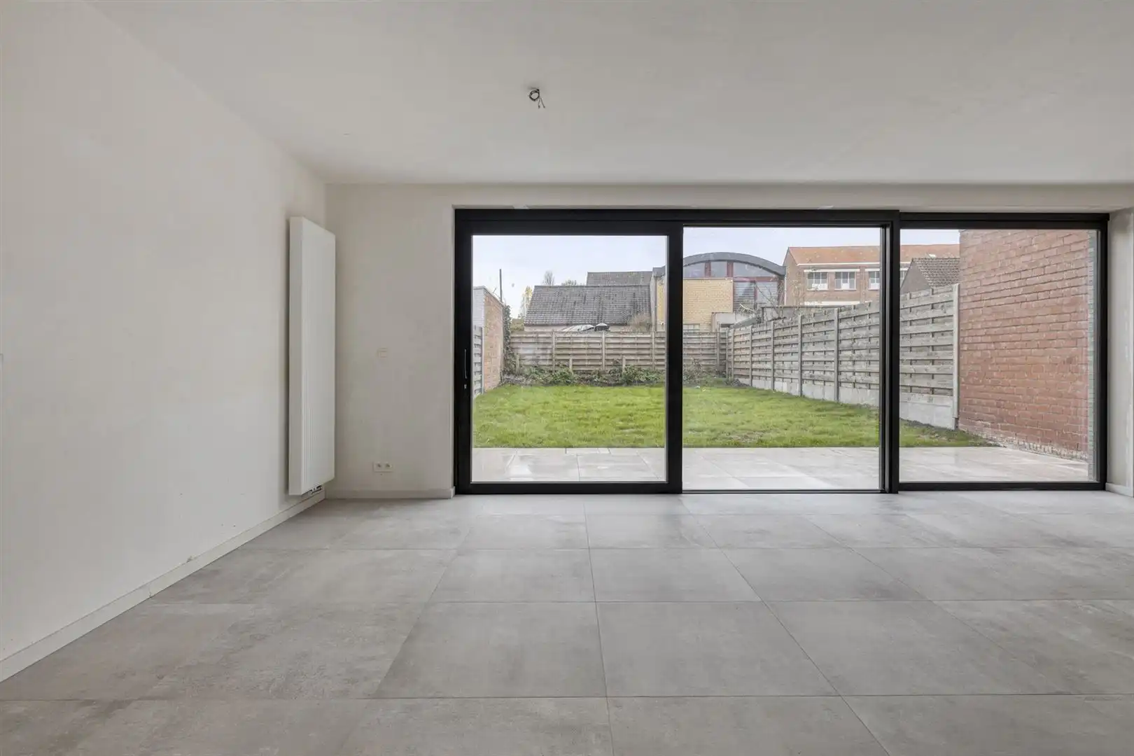 Rustig gelegen nieuwbouw woning met zonnige tuin en 4 slaapkamers. foto 4