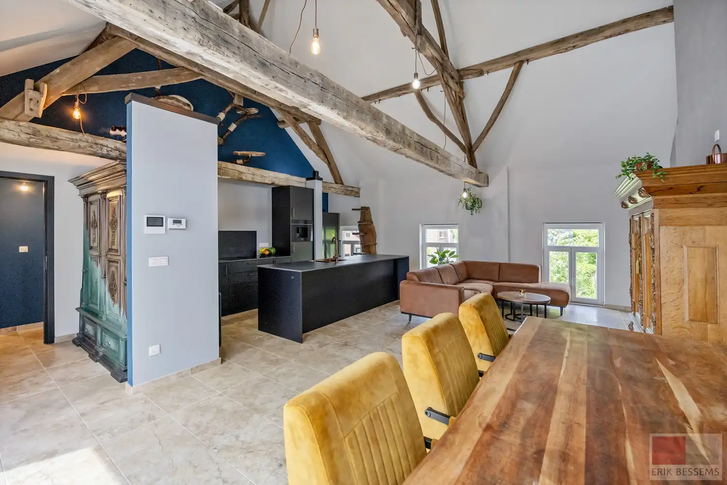 Unieke loft-appartement aan de Oude Kerkstraat 55 in Dilsen-Stokkem foto 24
