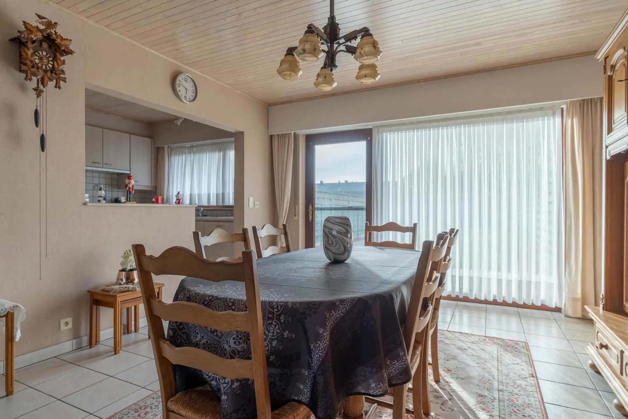 Zeer gunstig gelegen woning met 3 slpks en dubbele garage foto 8