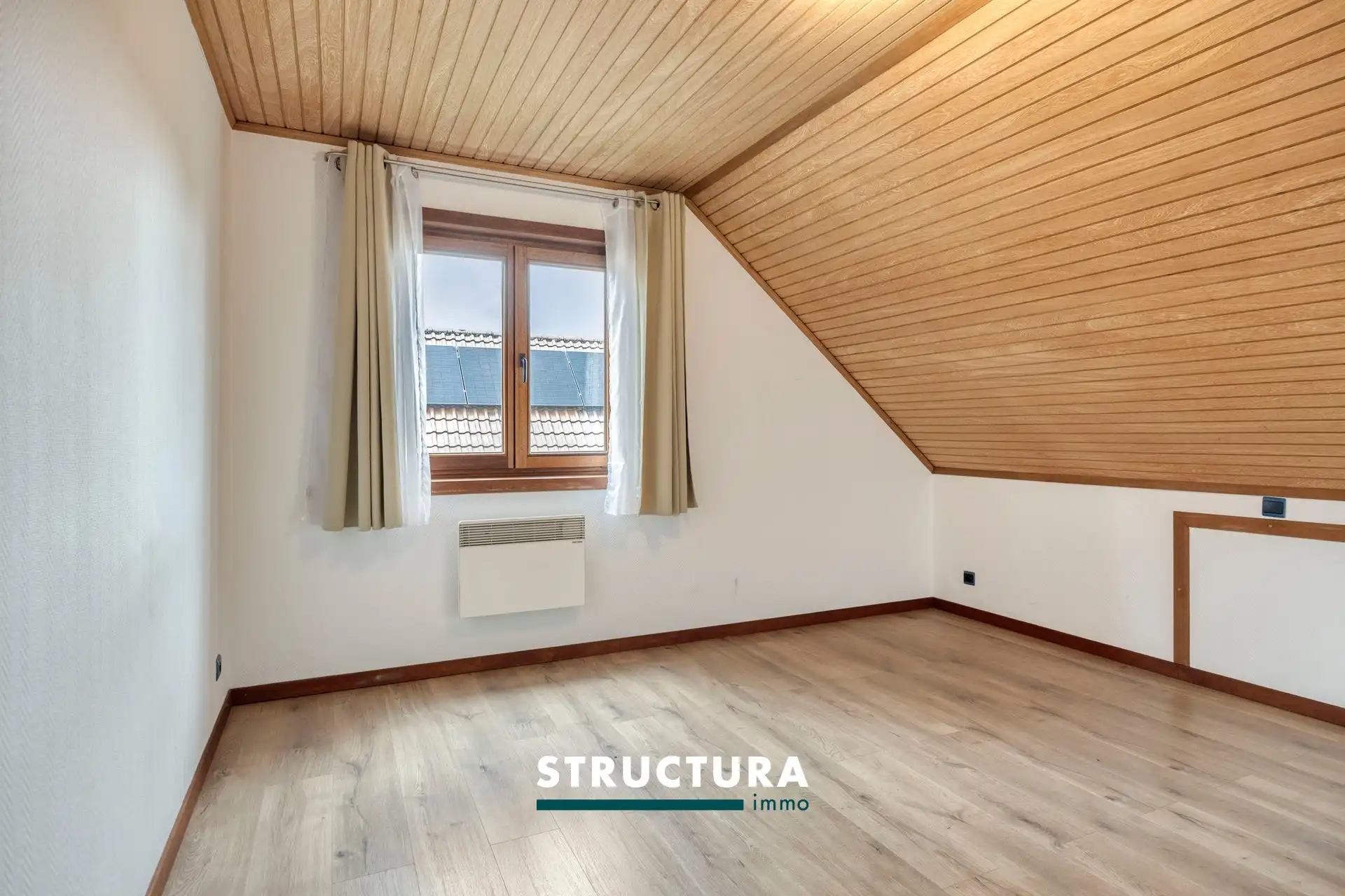 Villa met 4 slaapkamers en 2 garages foto 12