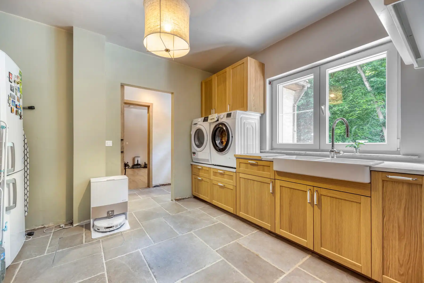 Zeer ruime gerenoveerde woning (± 398 m²) op een perceel van ± 60 are in het prestigieuze Bois de Strihoux foto 26