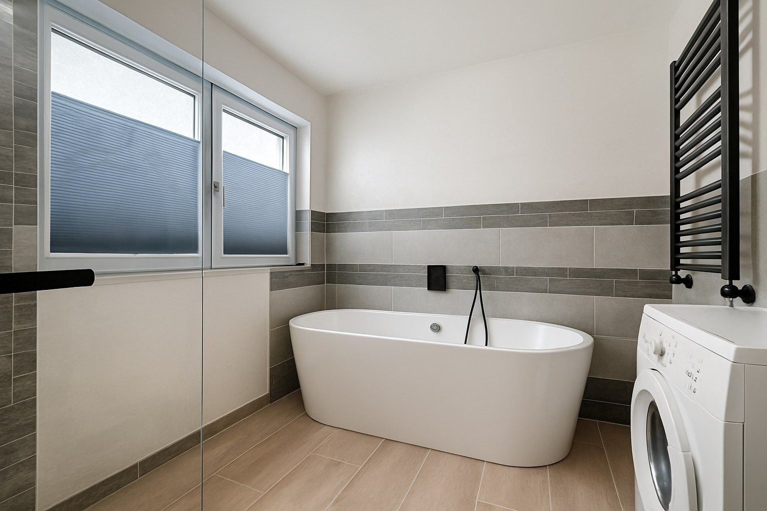 Gerenoveerde half vrijstaande woning met royale tuin en dubbele garage. foto 23