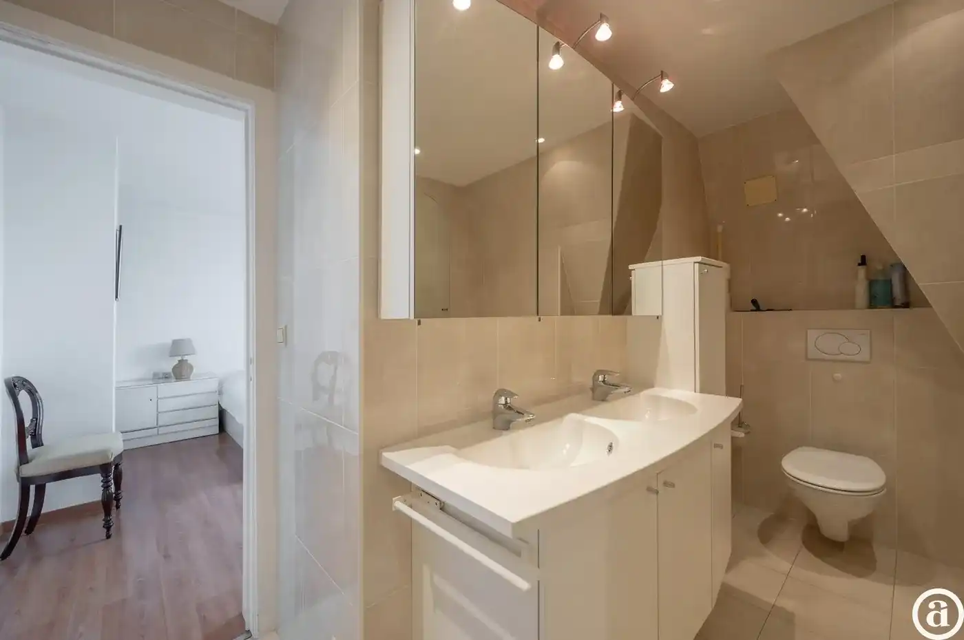 Hoekappartement van 130 m² gelegen in een villa residentie te Zoute foto 15