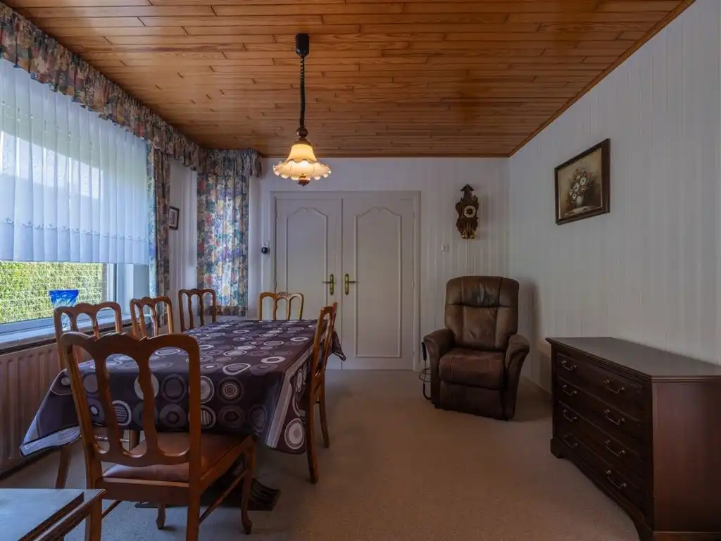 Te renoveren vrijstaande woning foto 16