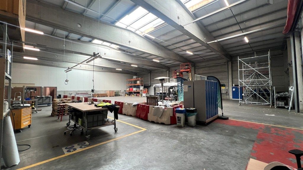 Loods met kantoren te huur in haven van Gent foto 3