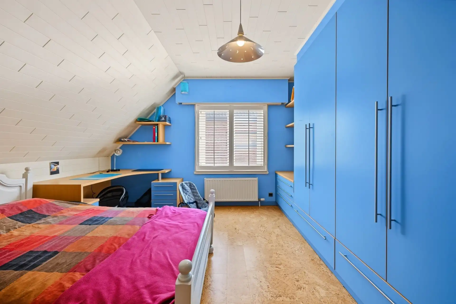 Ruime gezinswoning in klassiek landelijke stijl met aanpalende werkplaats van ca. 435m² foto 17