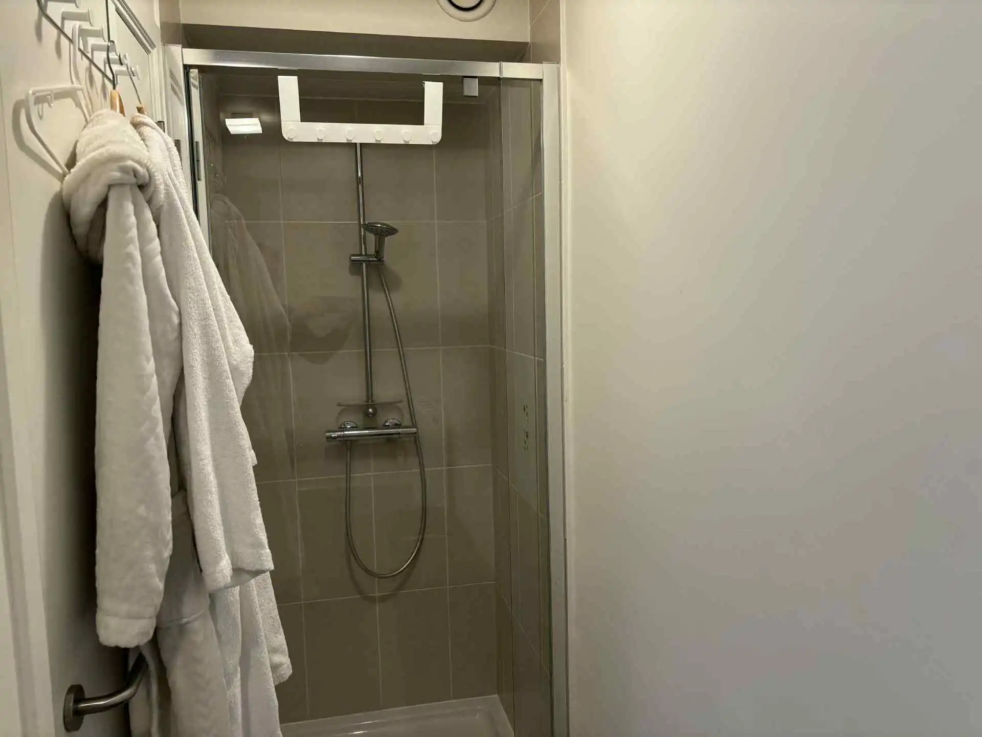 VLIERZELE - Verzorgd appartement in de dorpskern foto 14