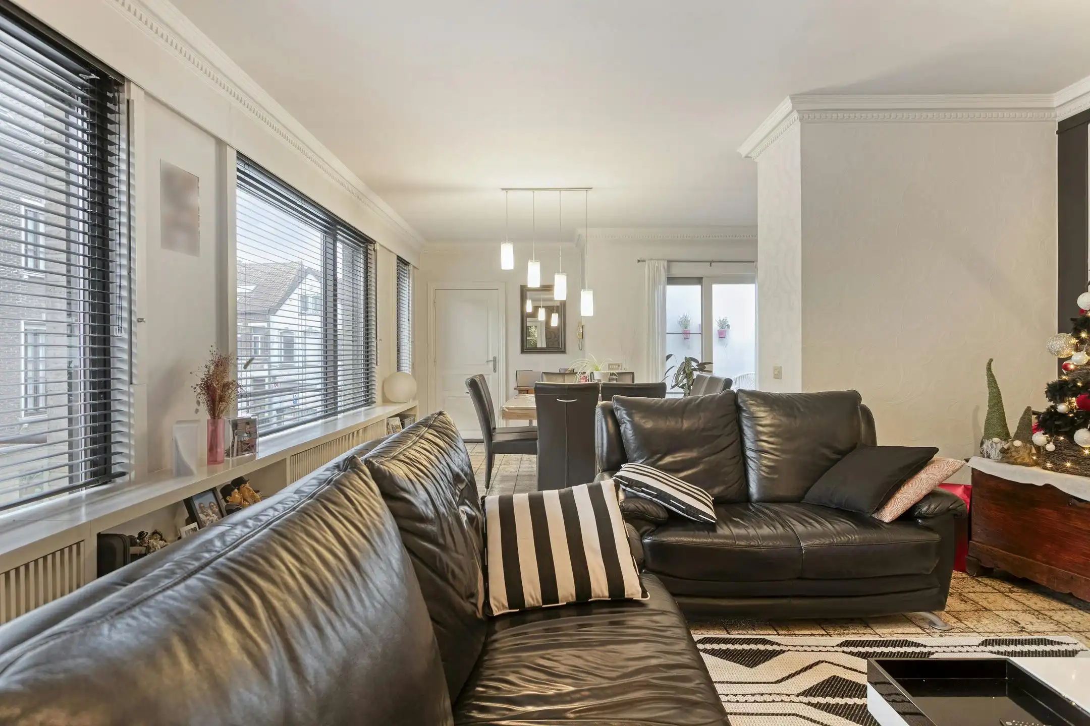 Handelspand met woonst te koop in centrum Menen foto 5