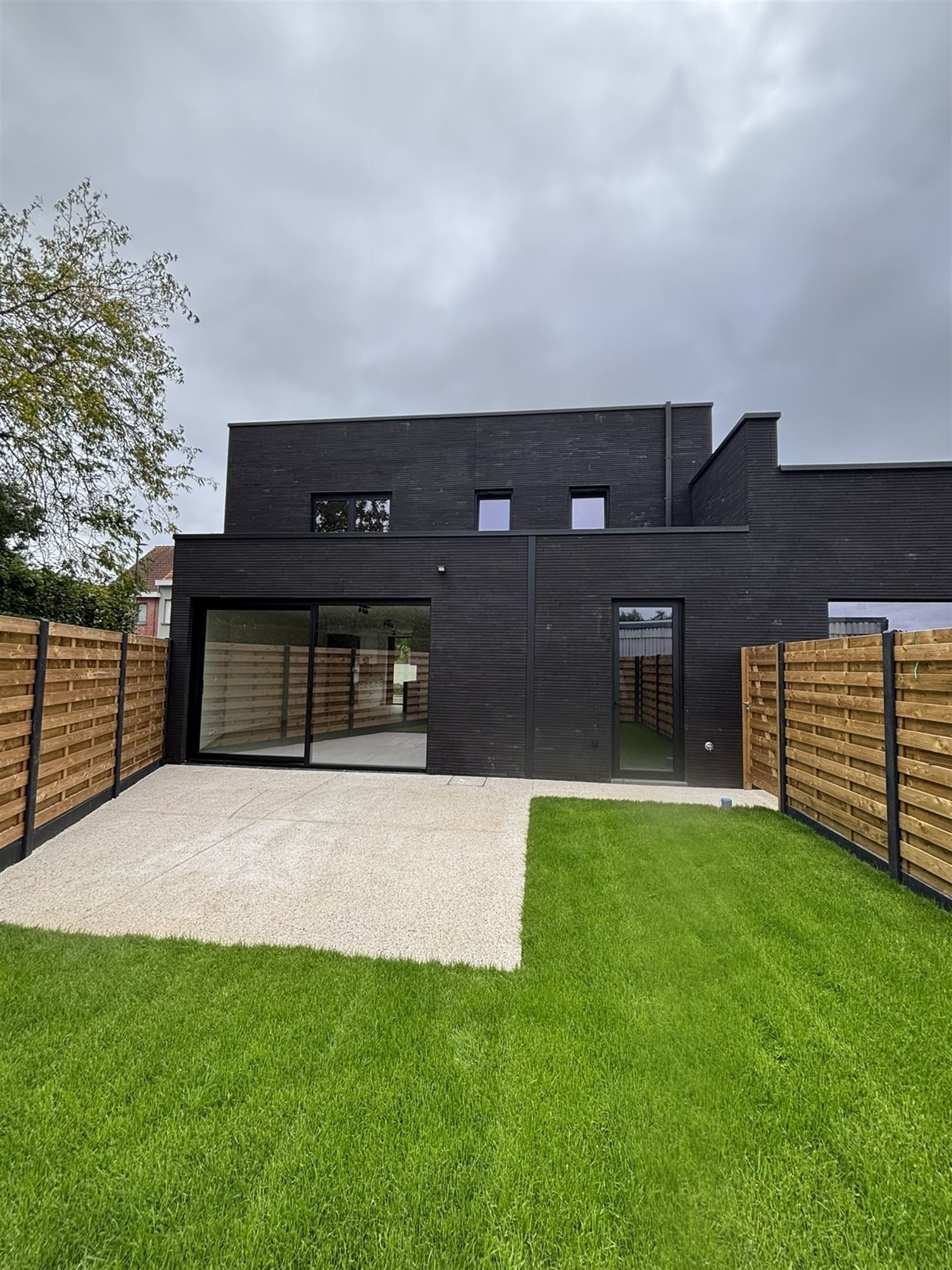 Stadswoning met 3 slaapkamers en carport foto 19