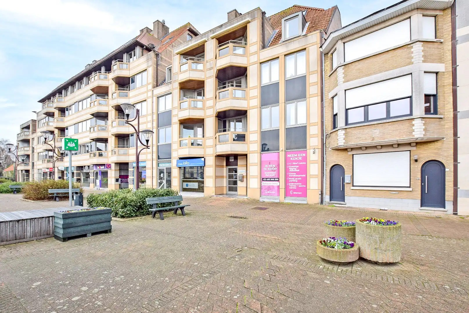 Instapklaar lichtrijk dakappartement in hartje Veurne (61m²) foto 12
