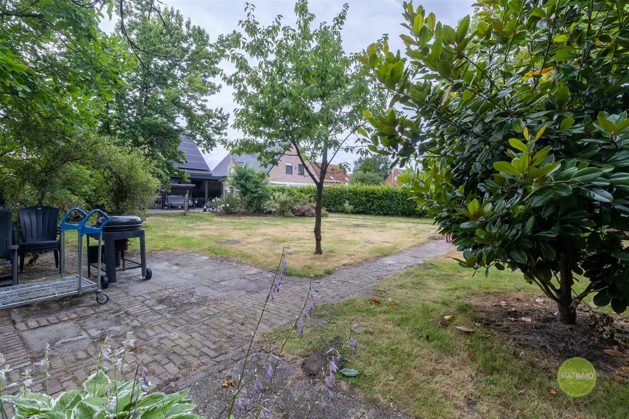 Gezinswoning met 4 slaapkamers op een perceel van 4.530 m² foto 3