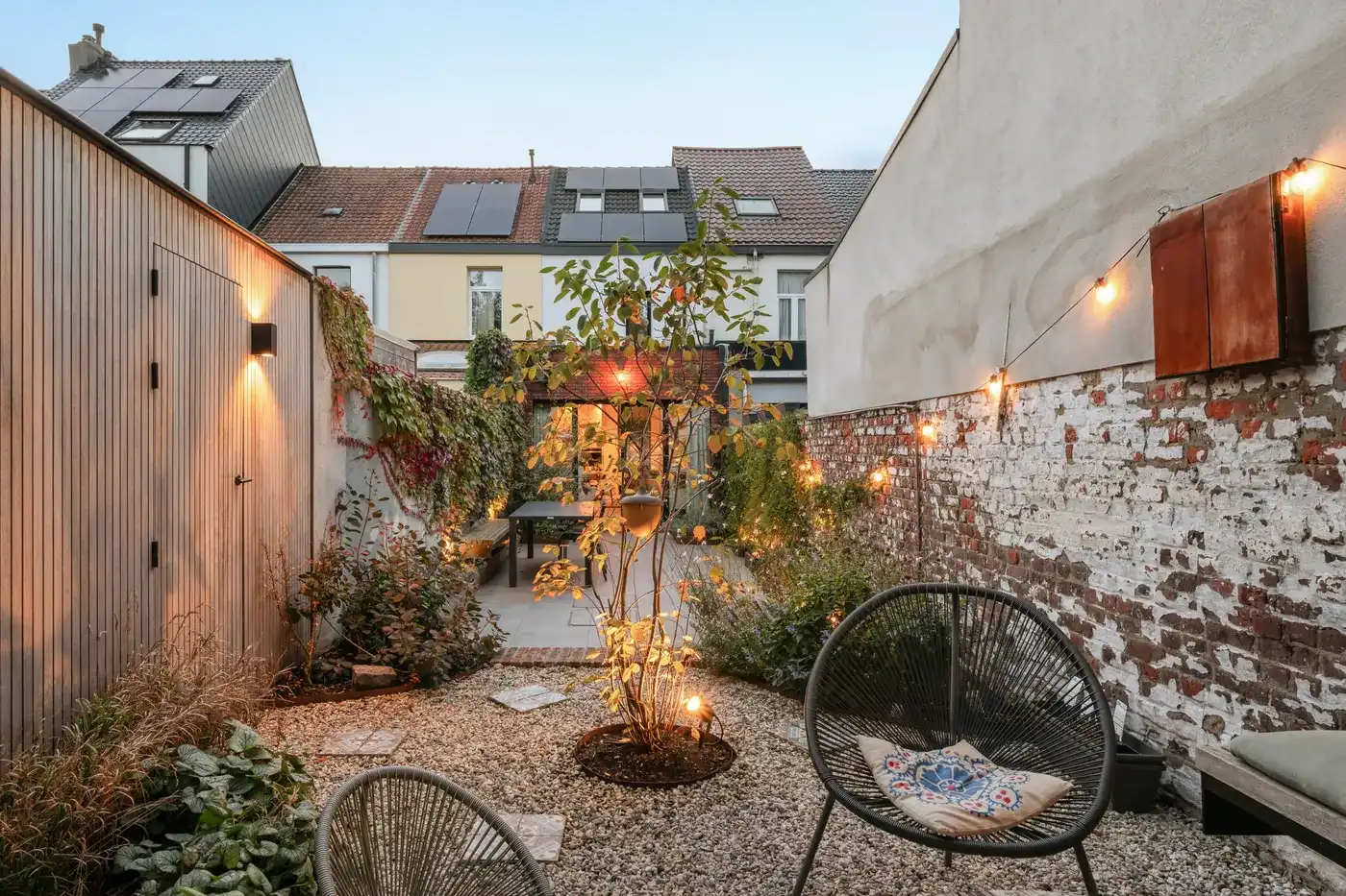 Charmante woning met prachtig aangelegde tuin in Gentbrugge foto 2