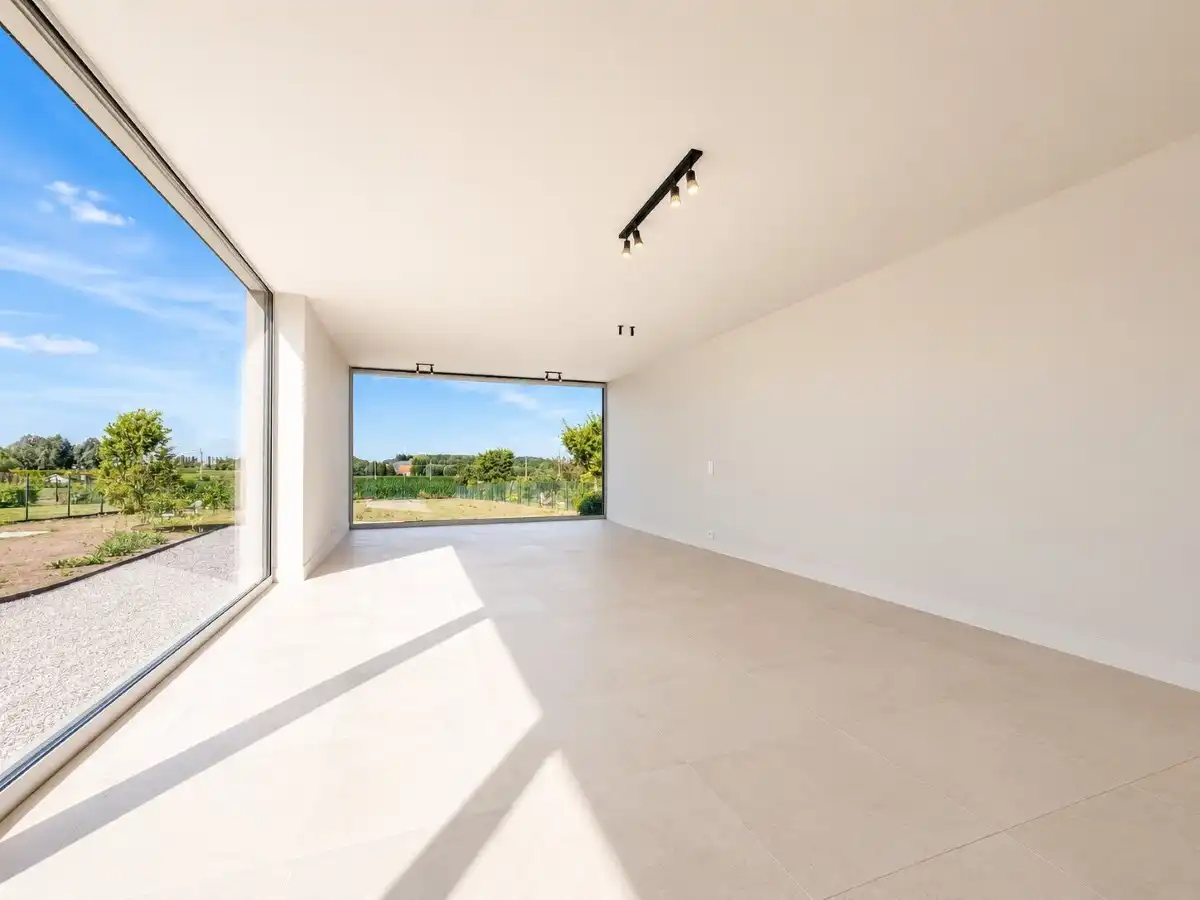 Zonnebeke – Exclusief gerenoveerde woning met landelijk uitzicht foto 8