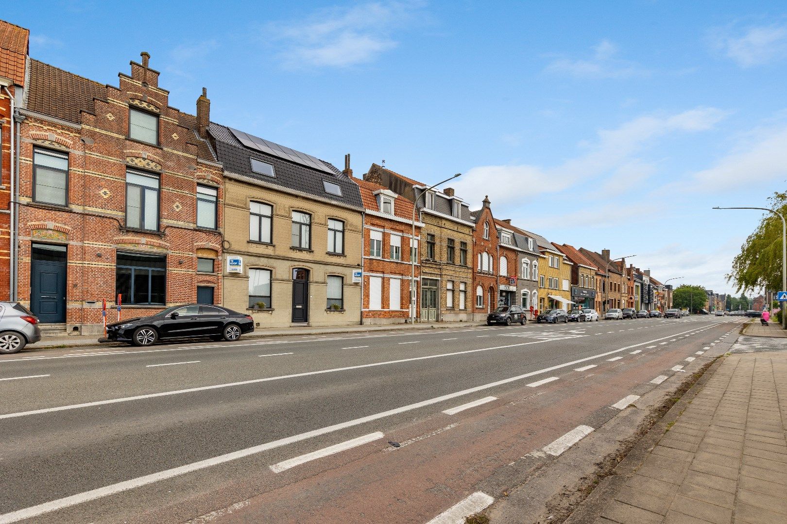 BURGERWONING MET 5 SLPKS,  TUIN EN HUURGARAGE foto 3