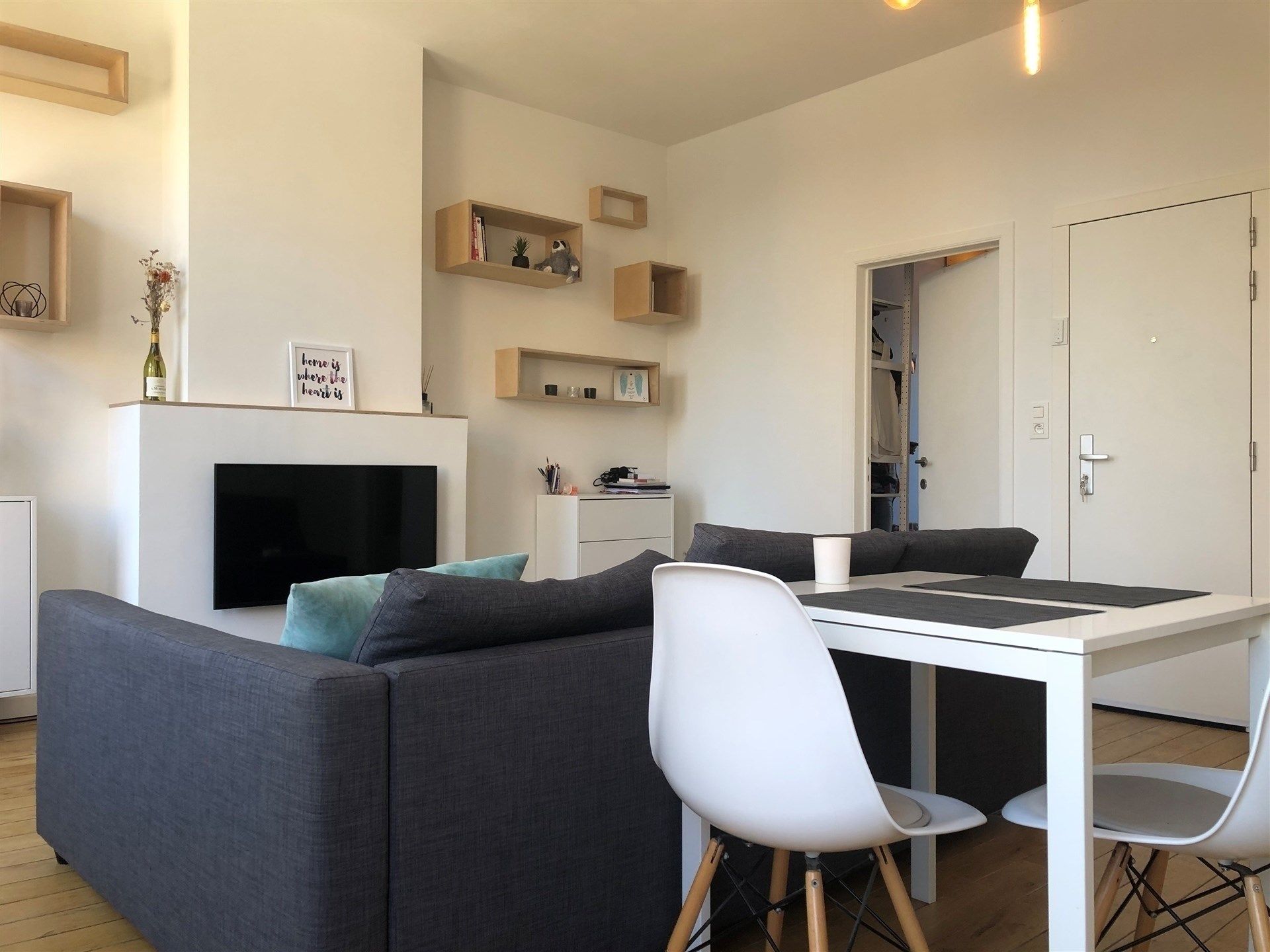 Gemeubeld appartement met 1 slaapkamer! foto 7
