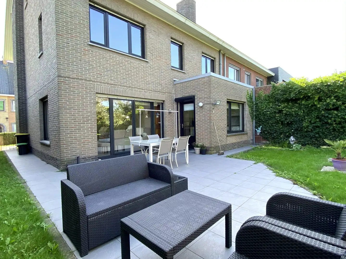 GEZINSWONING MET 4 SLPKS | INPANDIGE GARAGE EN TUIN  foto 5