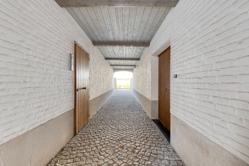Stijlvol wonen in hartje Sint-Niklaas – luxe appartement van 169m² met terras van 37m² in Residentie Het Begijnhofke foto 2
