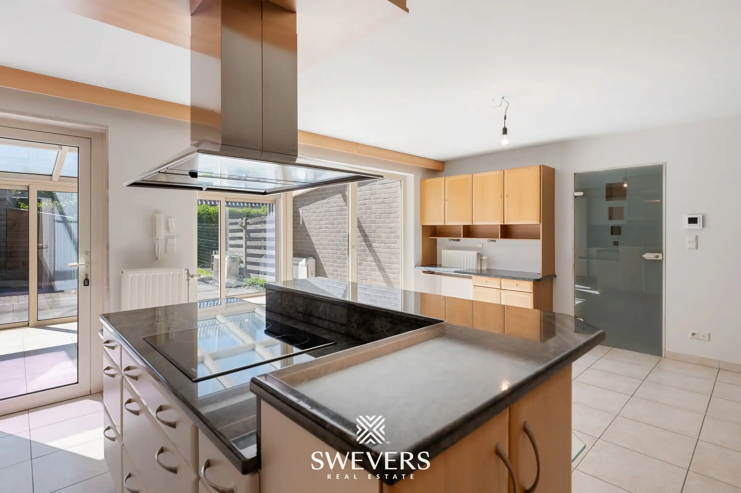 Gelijkvloers appartement met twee slaapkamers, ruime veranda en terras te Bree foto 6