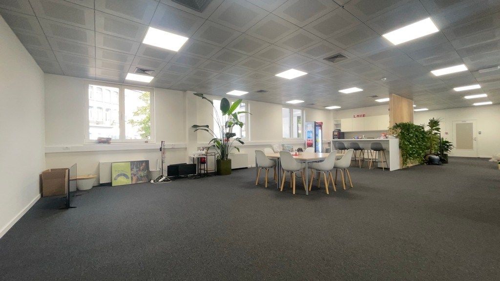 Kantoorruimte te huur vlakbij station van Mechelen foto 11