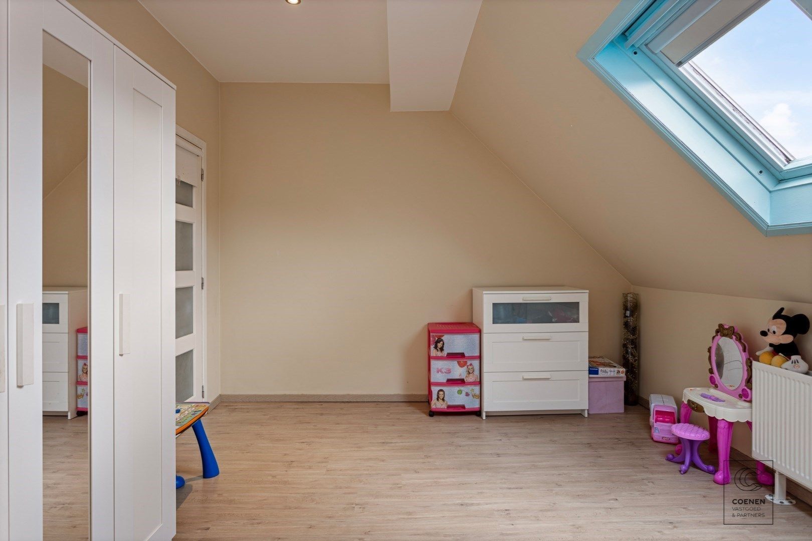 Ruime woning met 5 slpk's en een bew opp van 155 m² op zeer centrale ligging te Merksem foto 20