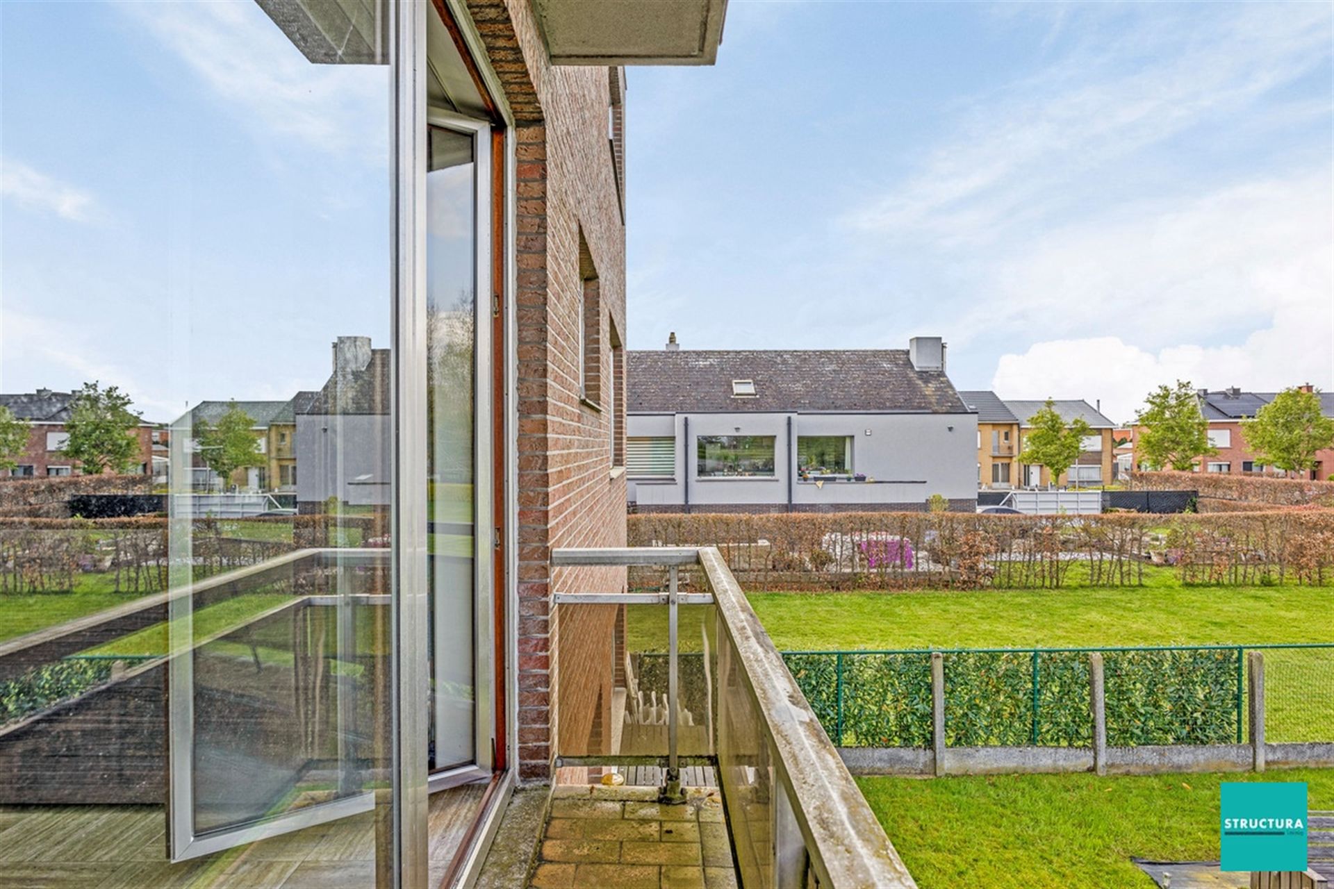 opbrengsteigendom met 2 vergunde appartementen + tuin foto 13