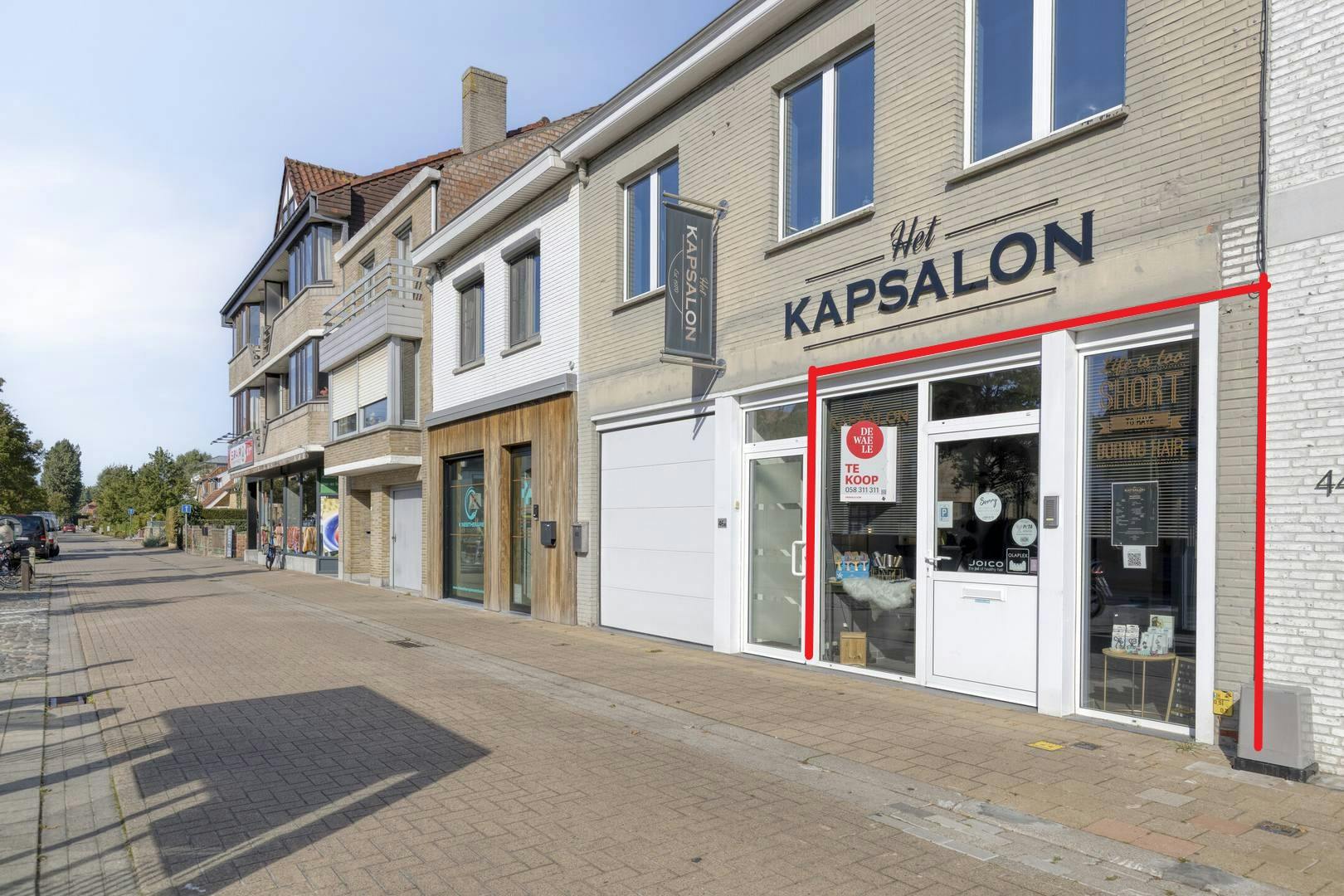 Fraai handelspand op goede locatie te Oostduinkerke-dorp. foto {{pictureIndex}}