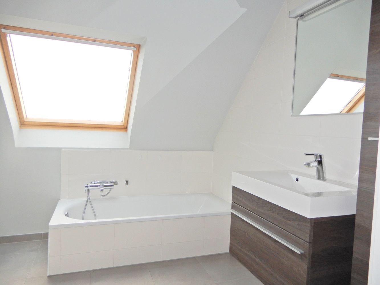 Appartement te Oostrozebeke. foto 13