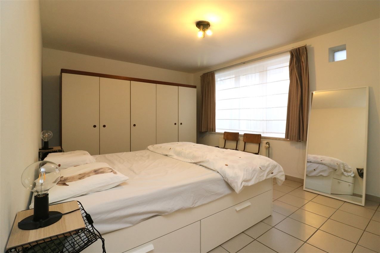 Centrale, zeer gezellige stadswoning met 2 slpk. en koer foto 18