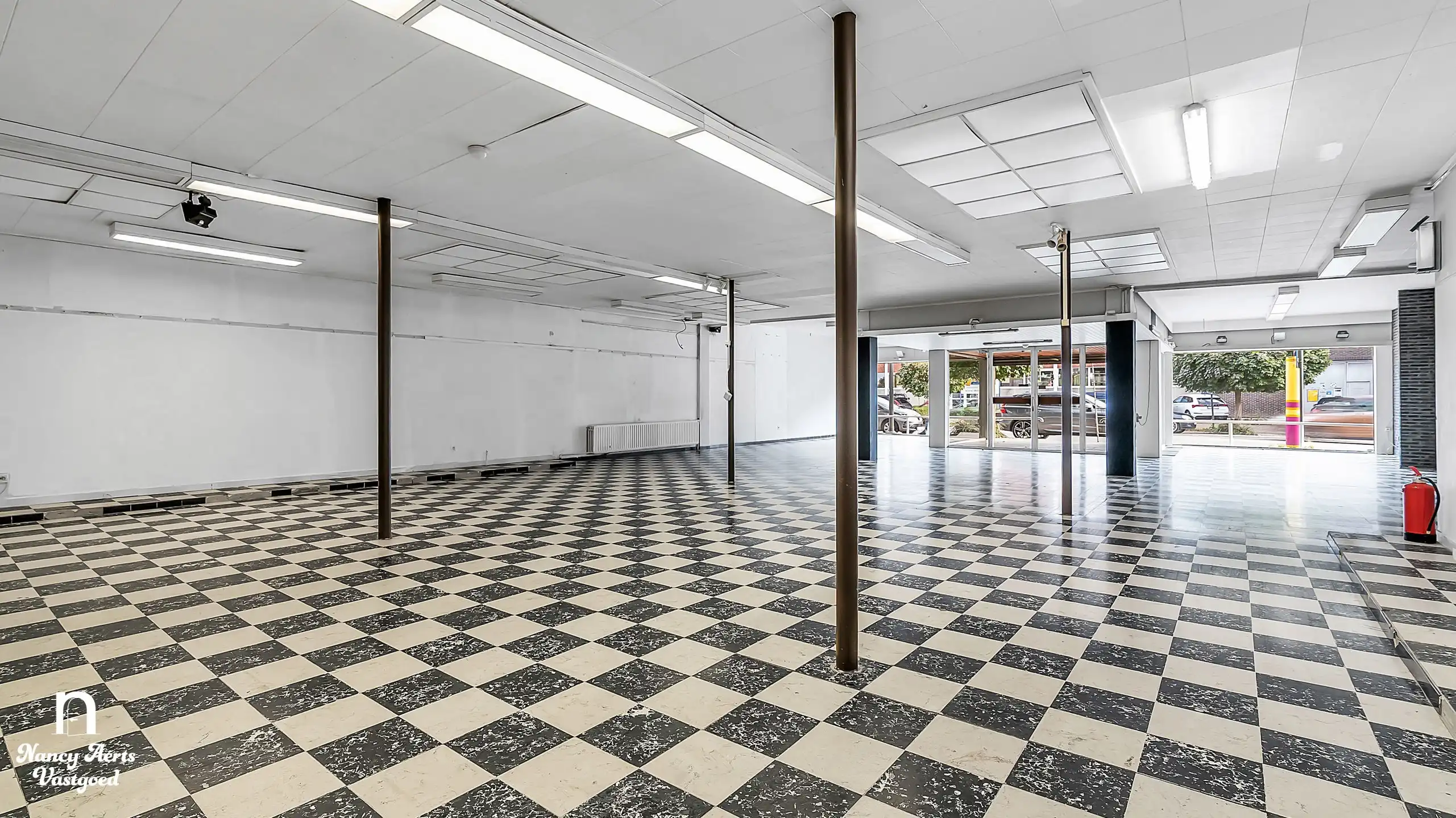 Handelspand van 395 m² in het centrum van Beringen foto 11