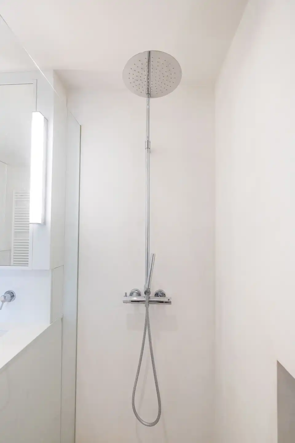 Dichtbij Louizalaan rustig aan de achterzijde van het gebouw foto 18