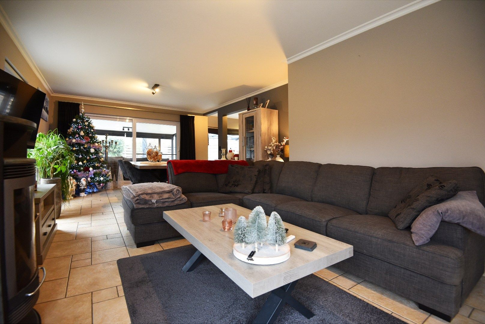 Energiezuinige gezinswoning met 3 slpks  rustig gelegen te Adegem foto 2