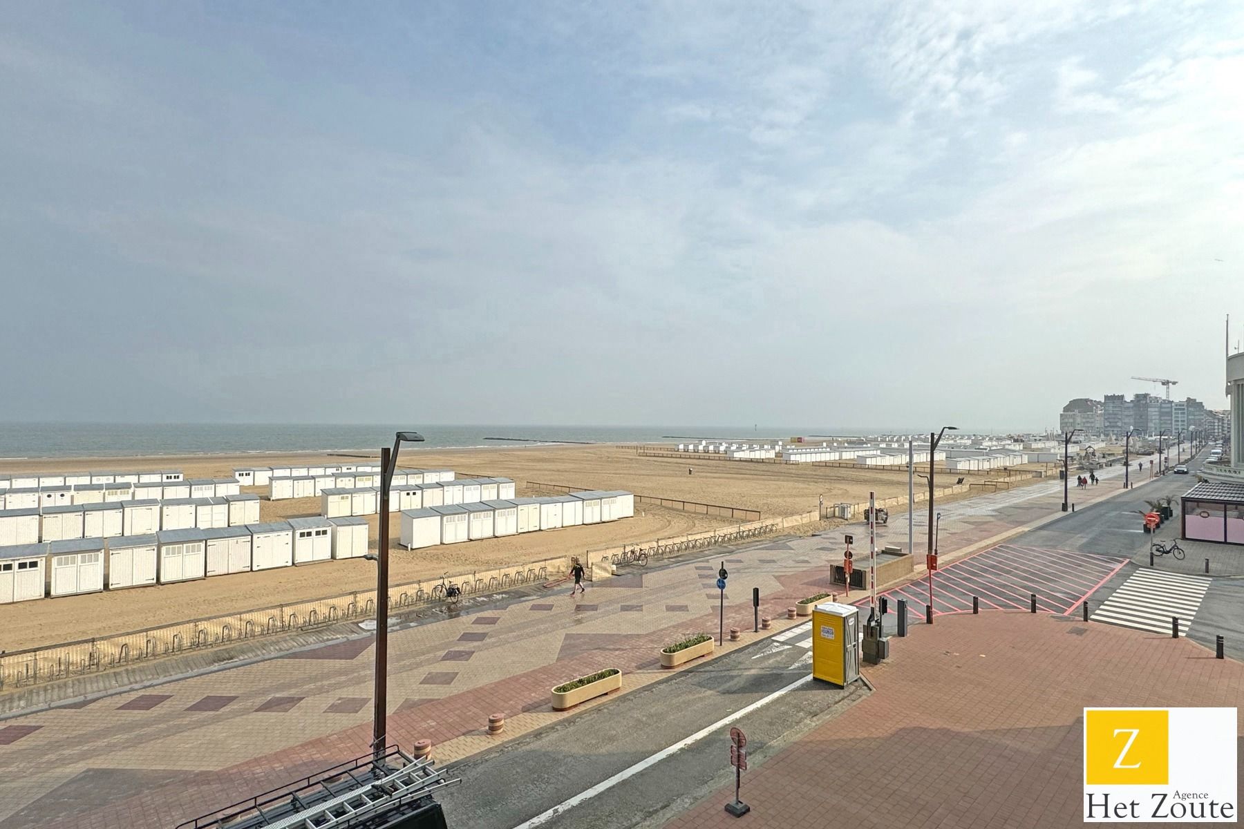Exclusief gerenoveerd appartement - frontaal zeezicht Knokke foto 3